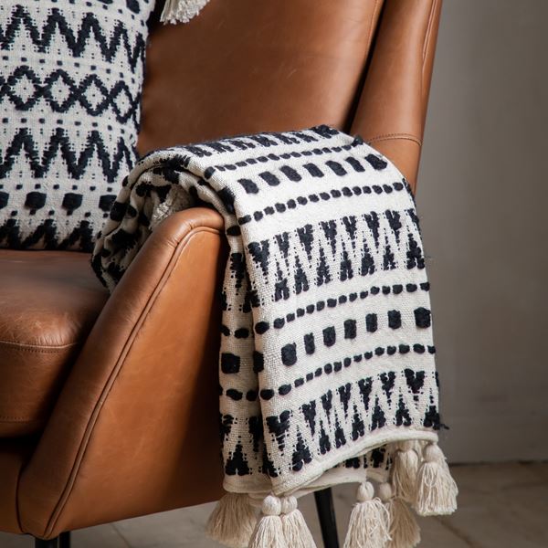 Izel Aztec Tufted Throw - Black Cream